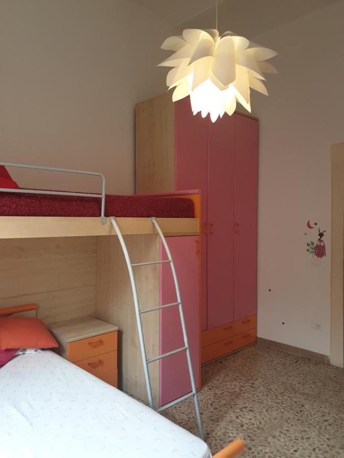 Cleo Tulipano Apartment Фалконара Маритима Екстериор снимка